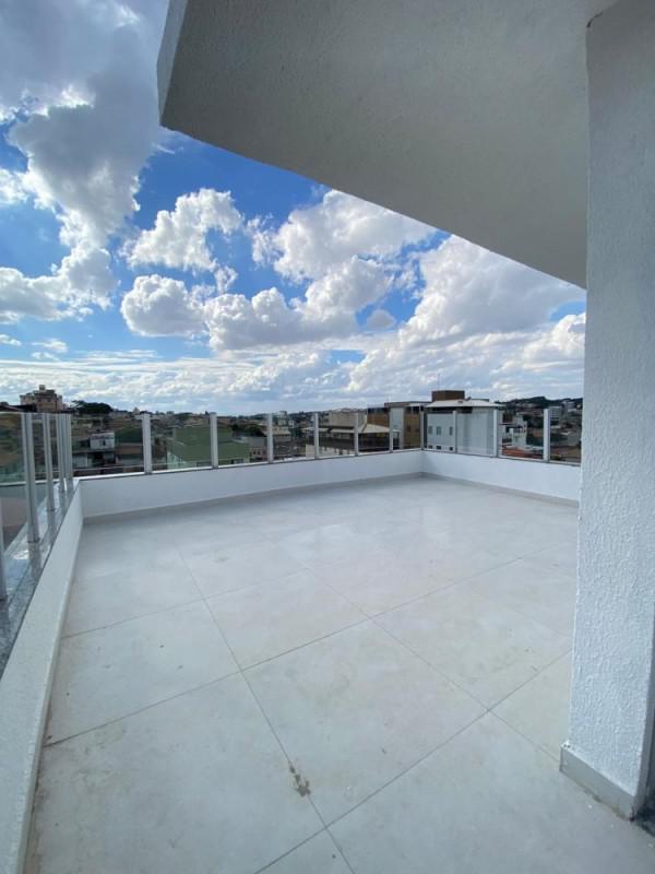 Cobertura, Cardoso (barreiro), 2 Quartos, 2 Vagas, 1 Suíte