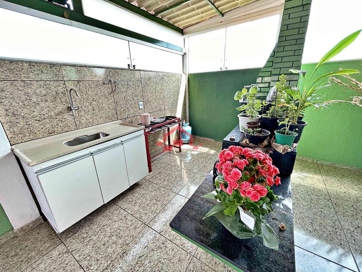 Casa, Dom Bosco, 5 Quartos, 2 Vagas, 2 Suítes