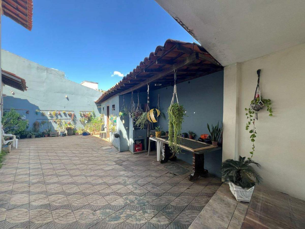 Casa, Vila Brasil, 5 Quartos, 2 Vagas, 1 Suíte