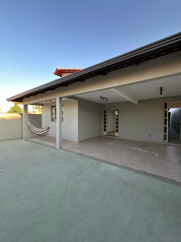 Casa, Itacolomi, 4 Quartos, 5 Vagas, 1 Suíte
