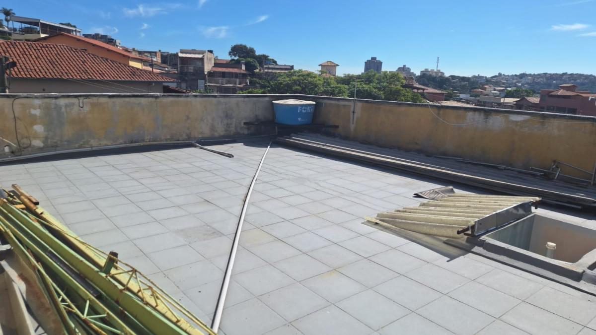 Casa, Palmeiras, 12 Quartos, 2 Vagas, 1 Suíte