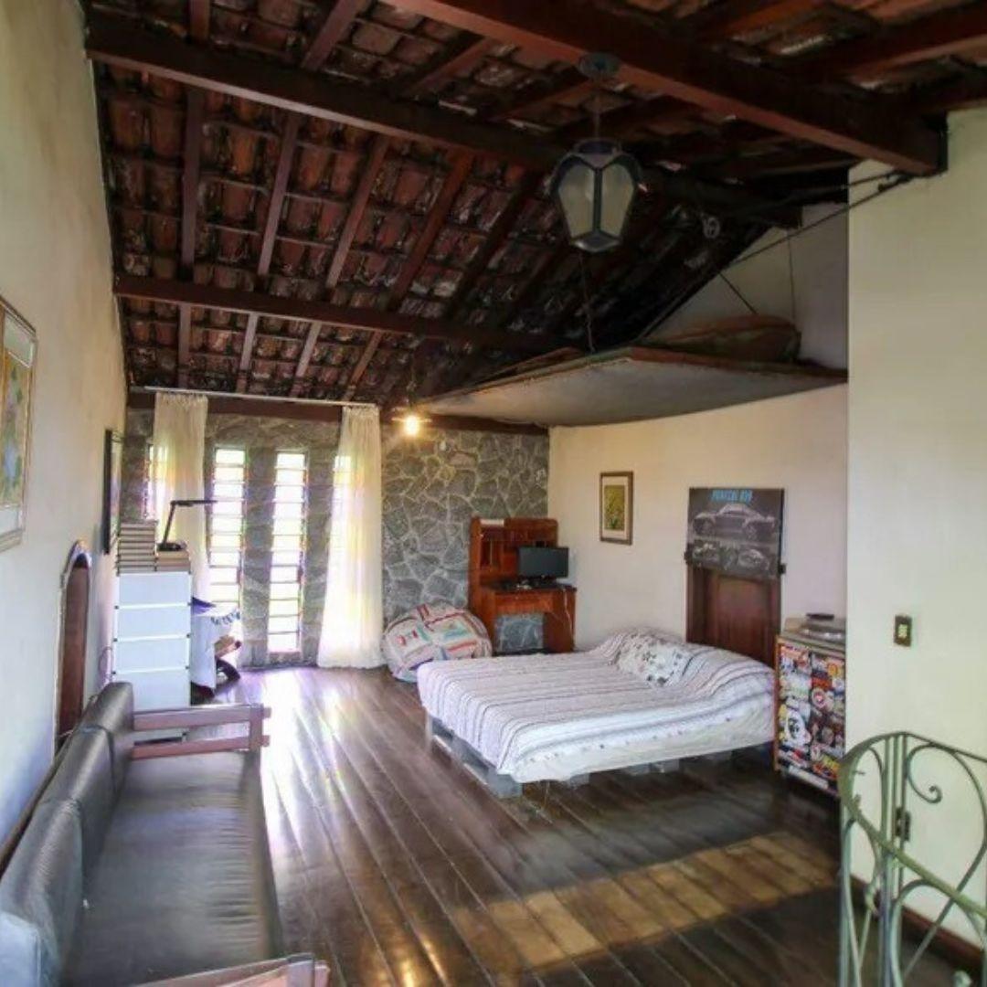 Casa, Calafate, 5 Quartos, 4 Vagas, 2 Suítes