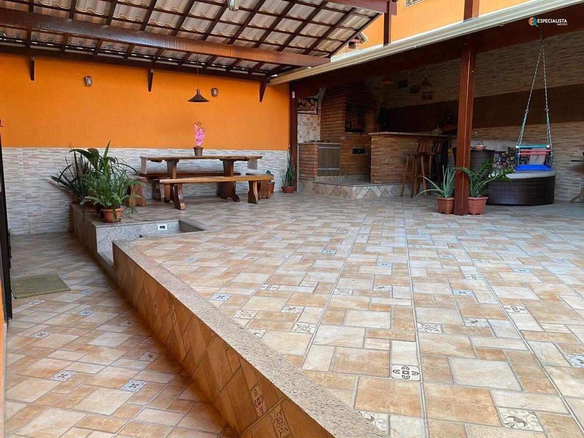 Casa, Conjunto Cristina (são Benedito), 3 Quartos, 4 Vagas, 1 Suíte