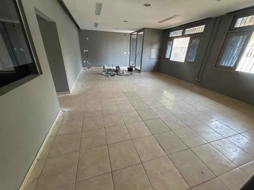 Casa, Vila Paris, 3 Quartos, 0 Vaga, 1 Suíte