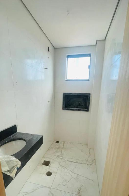 Cobertura, Coqueiros, 3 Quartos, 2 Vagas, 1 Suíte