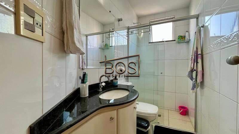 Apartamento, Sagrada Família, 3 Quartos, 2 Vagas, 1 Suíte