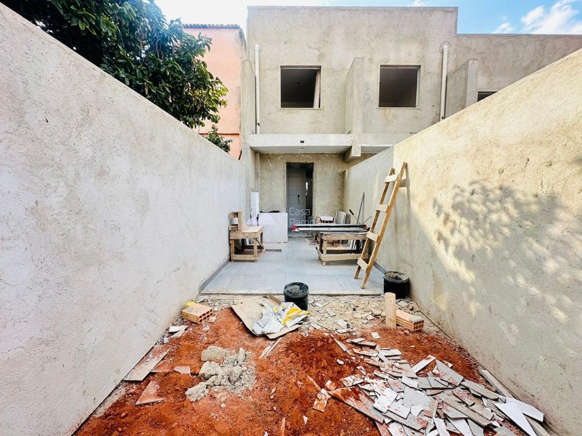 Casa, Jardim Leblon, 2 Quartos, 2 Vagas