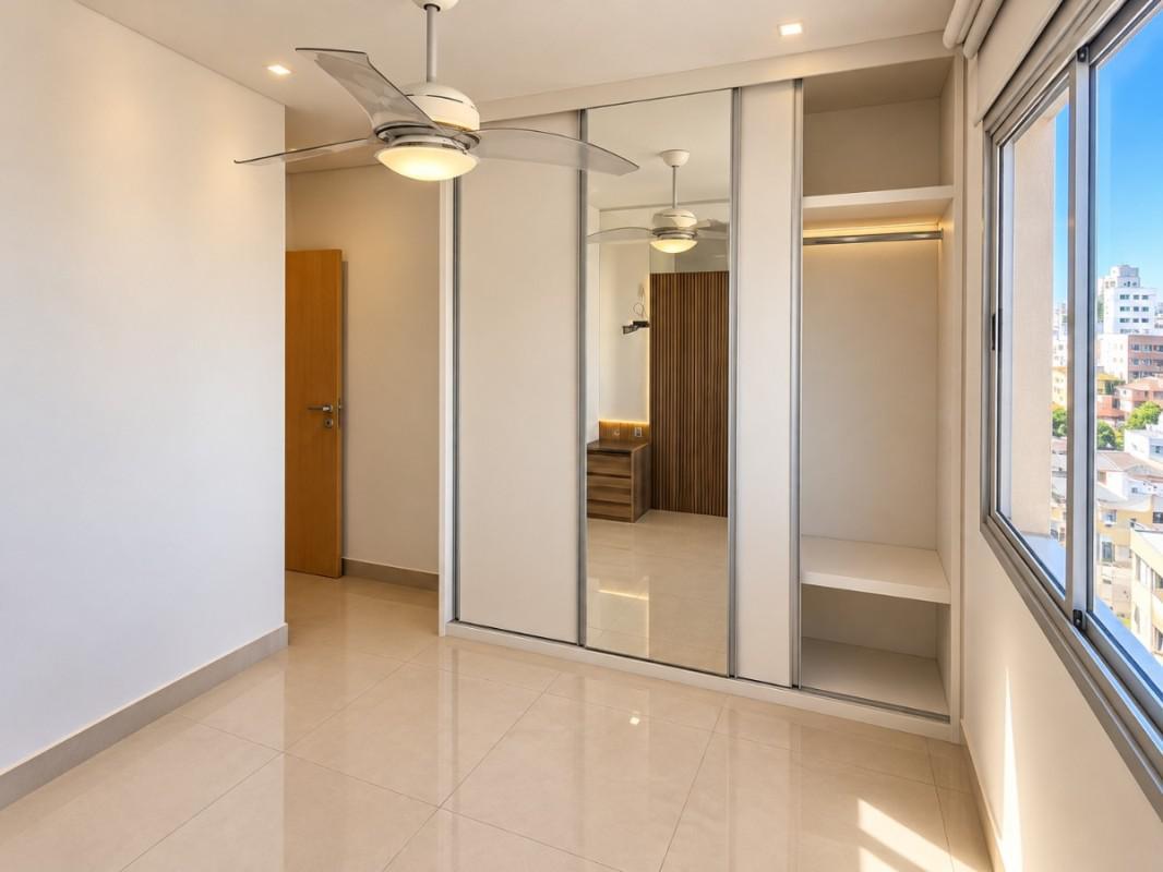 Apartamento, Sagrada Família, 2 Quartos, 2 Vagas, 1 Suíte