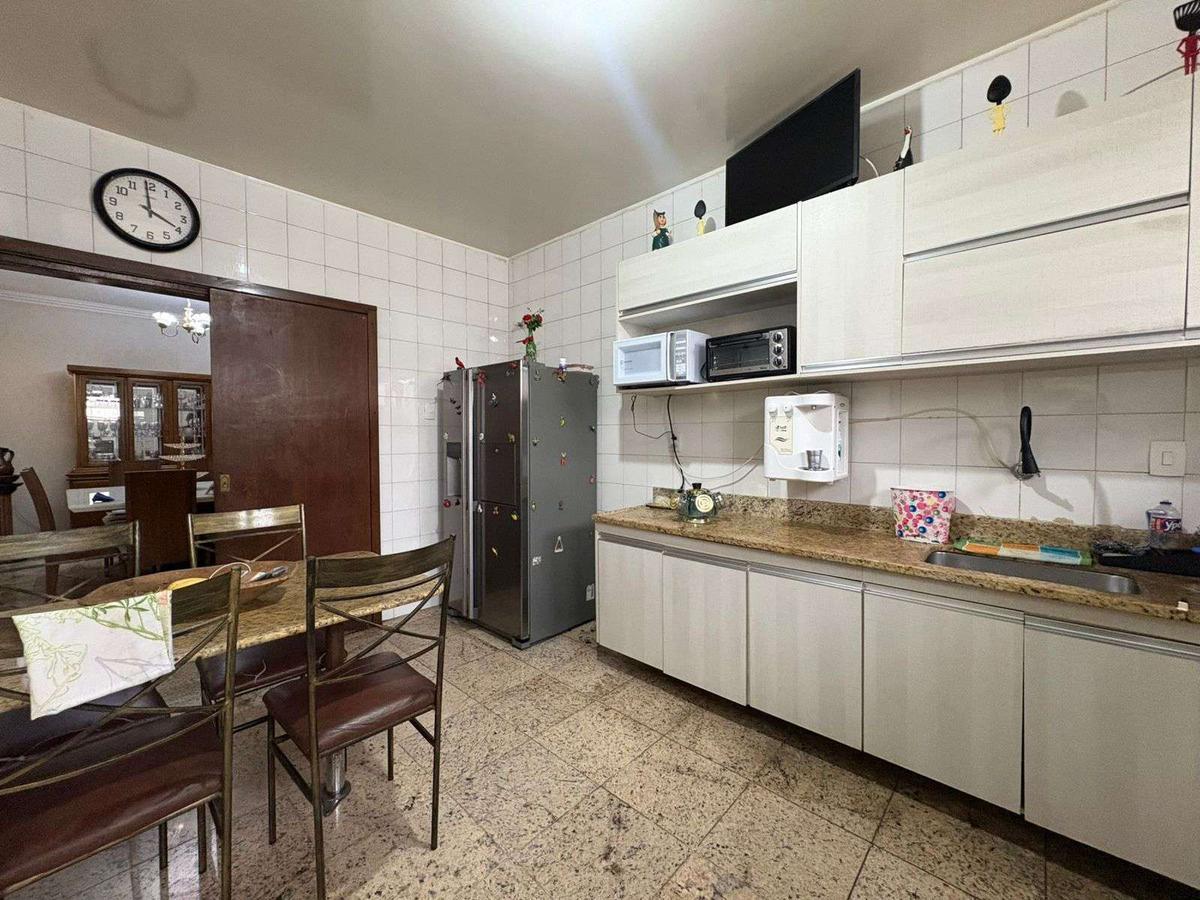 Casa, Dona Clara, 3 Quartos, 4 Vagas, 1 Suíte