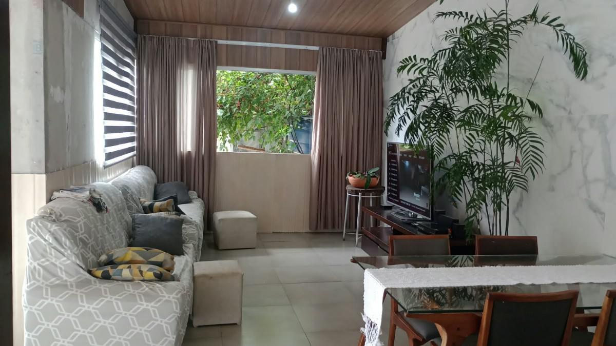 Casa, Vista Alegre, 2 Quartos, 2 Vagas