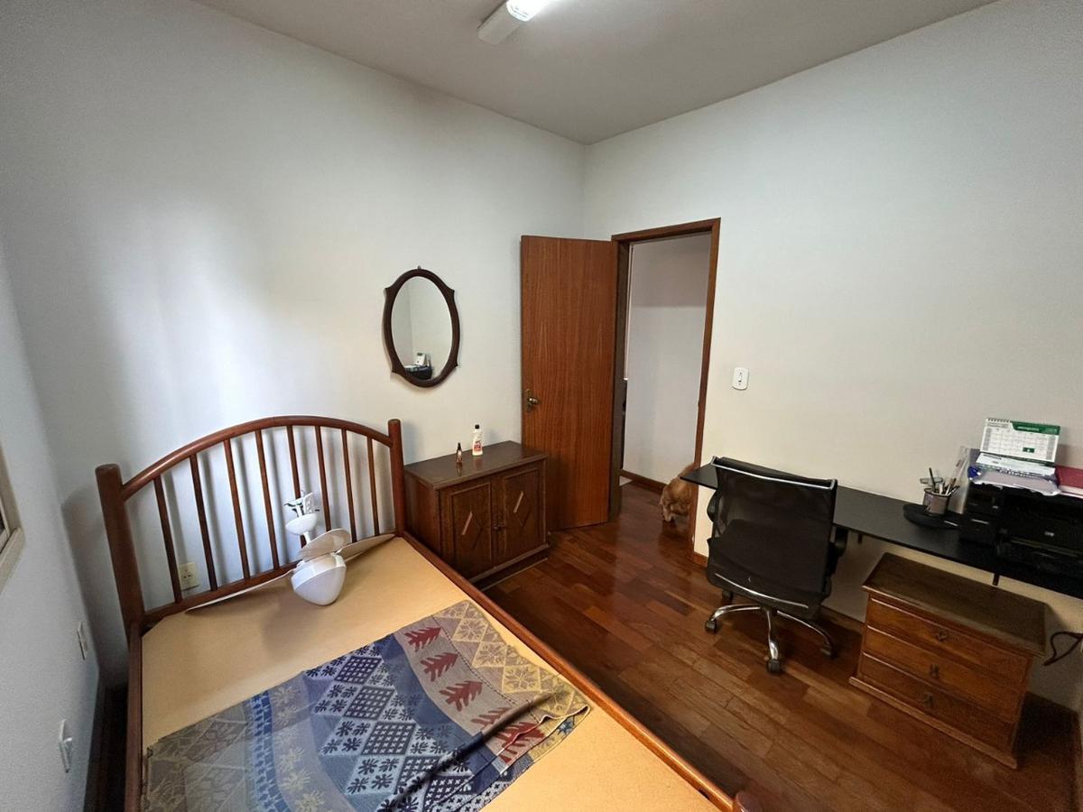 Casa, Floramar, 4 Quartos, 5 Vagas, 2 Suítes