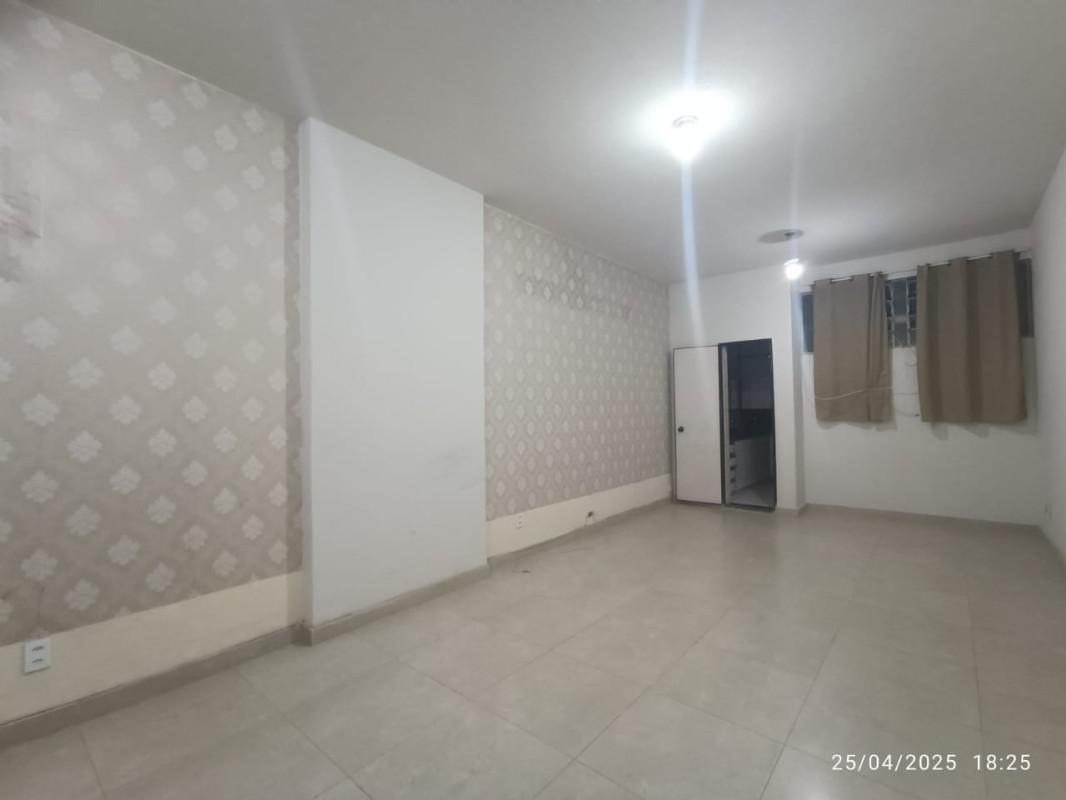 Sala, Centro, 0 Quarto, 0 Vaga
