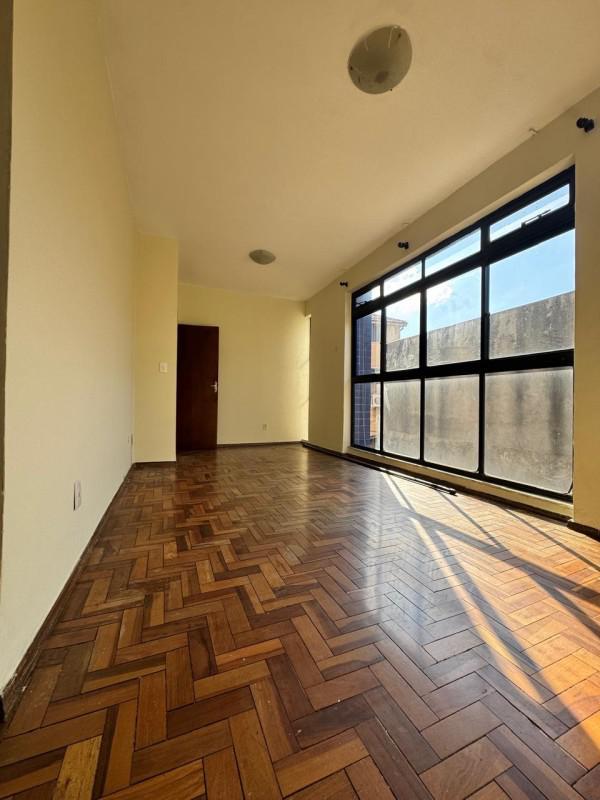 Apartamento, Sagrada Família, 2 Quartos, 1 Vaga