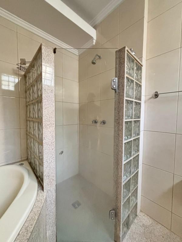 Casa, Itapoã, 5 Quartos, 5 Vagas, 3 Suítes