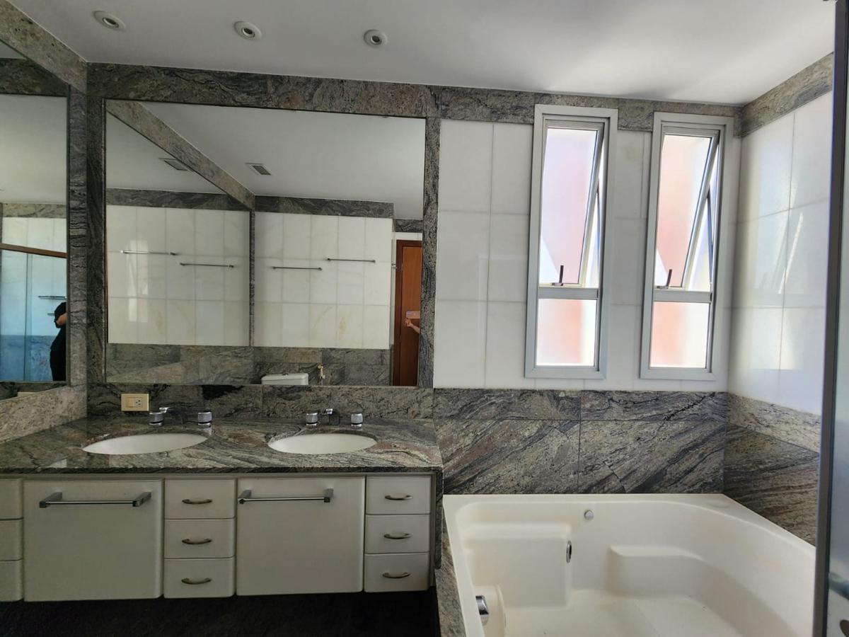 Apartamento, Funcionários, 4 Quartos, 3 Vagas, 2 Suítes