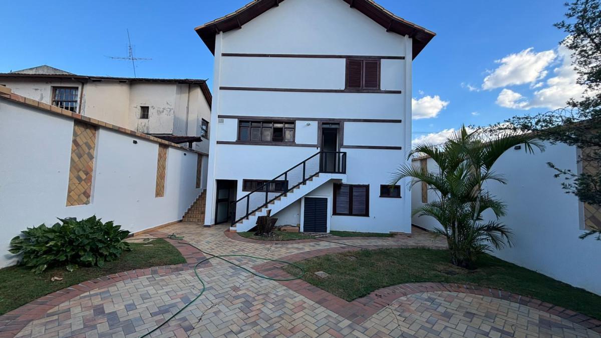 Casa Comercial, Santa Teresa, 8 Quartos, 6 Vagas, 2 Suítes