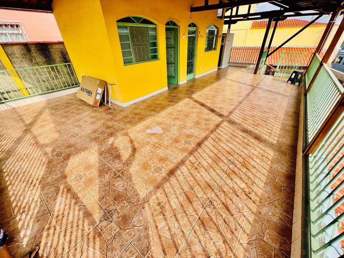 Casa, Jardim dos Comerciários, 5 Quartos, 3 Vagas, 1 Suíte