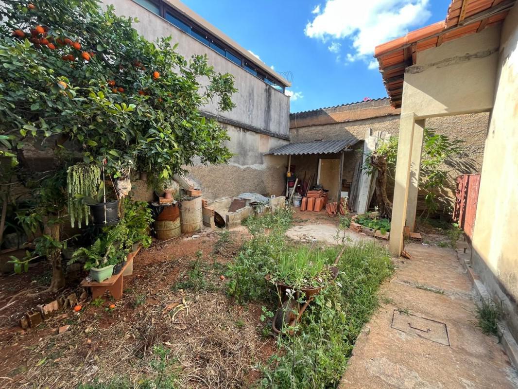 Casa, Milionários, 3 Quartos, 1 Vaga, 1 Suíte