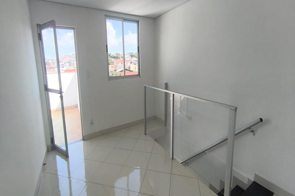 Cobertura, Santa Cruz, 3 Quartos, 2 Vagas, 1 Suíte