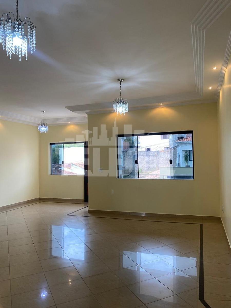 Casa, Vila Verde, 3 Quartos, 8 Vagas, 1 Suíte