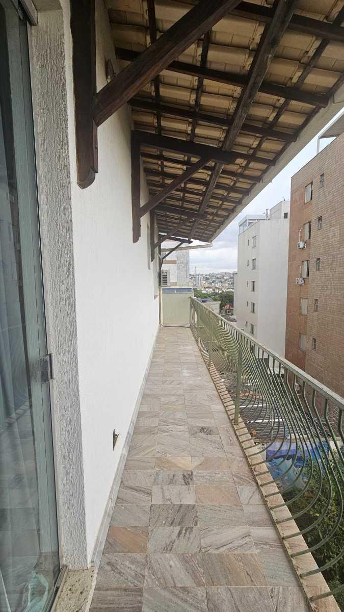 Casa, Nova Floresta, 5 Quartos, 4 Vagas, 2 Suítes
