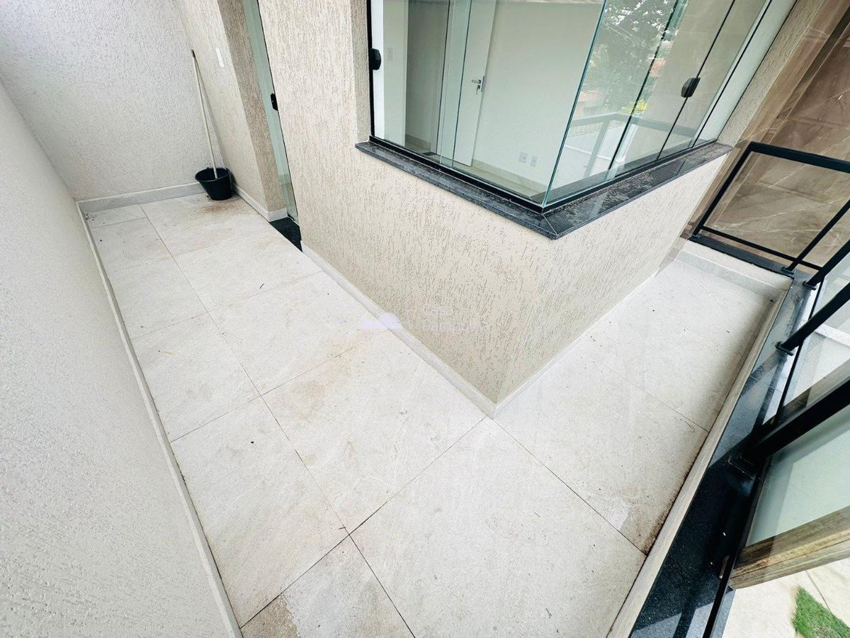 Casa, Santa Branca, 3 Quartos, 2 Vagas, 1 Suíte