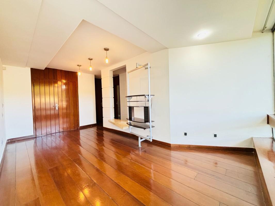 Casa, Bandeirantes (pampulha), 4 Quartos, 8 Vagas, 4 Suítes