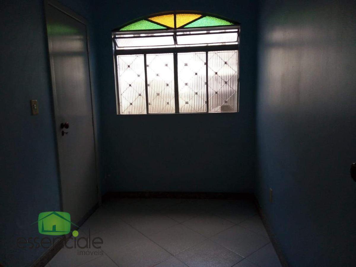 Casa Comercial, Santa Cruz Industrial, 2 Quartos, 4 Vagas