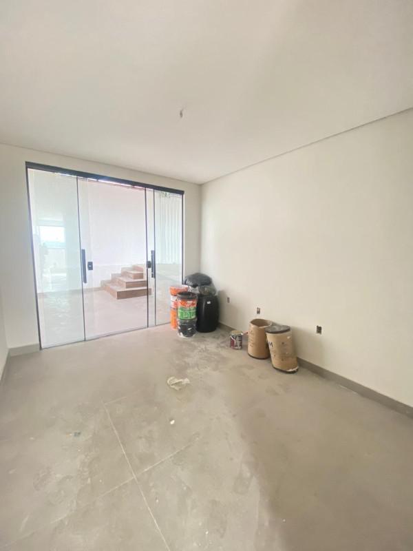 Casa, Masterville, 3 Quartos, 4 Vagas, 1 Suíte