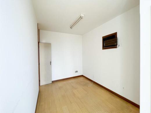 Andar, Santa Efigênia, 0 Quarto, 2 Vagas