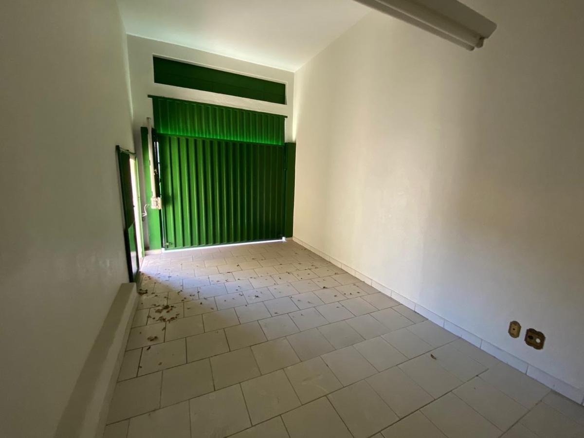 Casa Comercial, Floresta, 4 Quartos, 1 Vaga, 1 Suíte