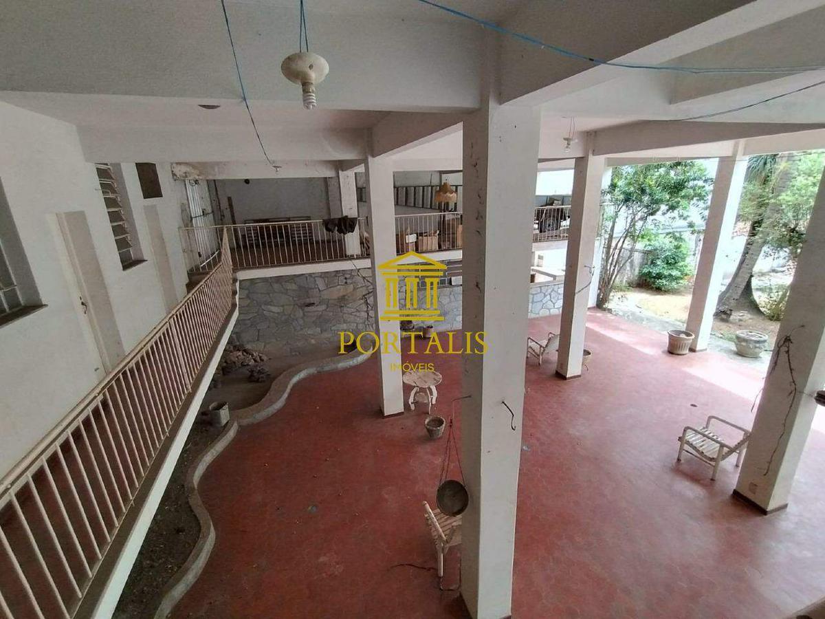 Casa Comercial, Funcionários, 9 Quartos, 5 Vagas