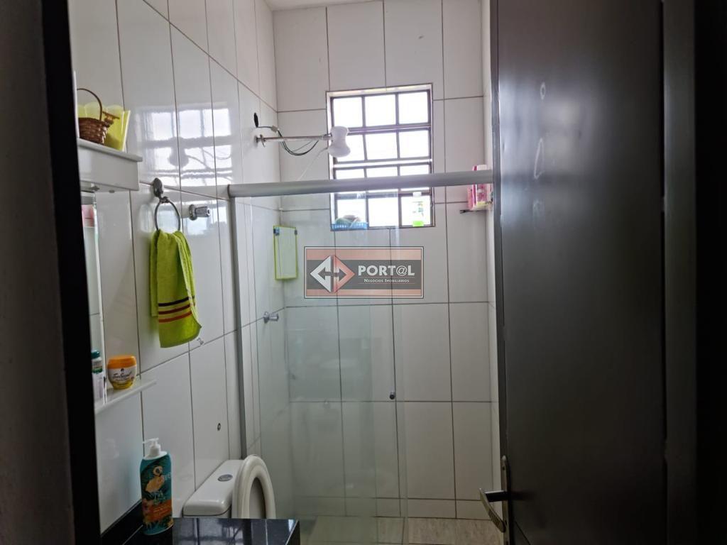 Casa Comercial, Letícia, 2 Quartos, 0 Vaga