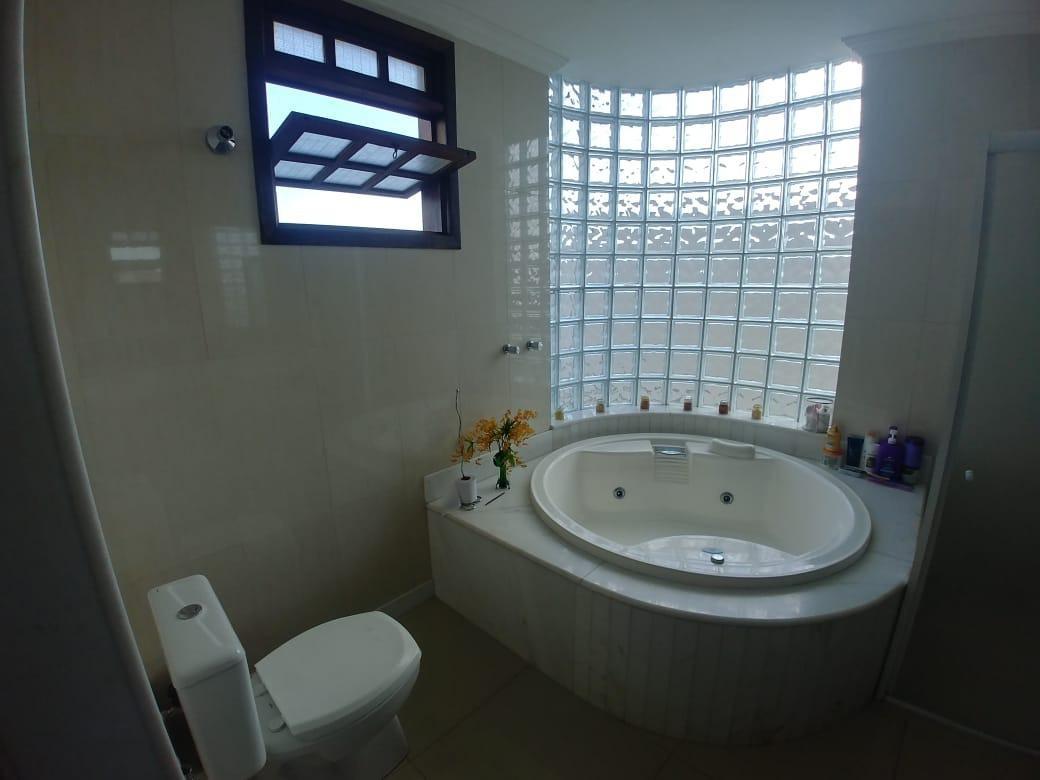 Casa, Jardim Riacho das Pedras, 3 Quartos, 8 Vagas, 1 Suíte