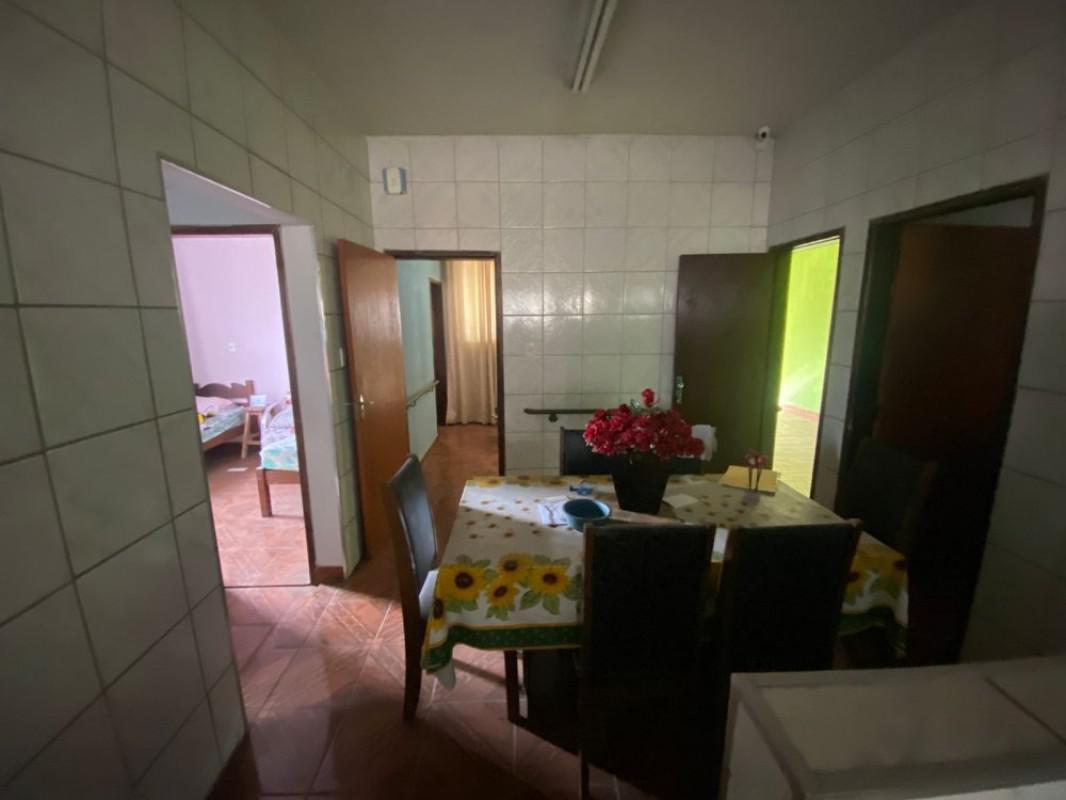 Casa, Tirol, 4 Quartos, 2 Vagas, 1 Suíte