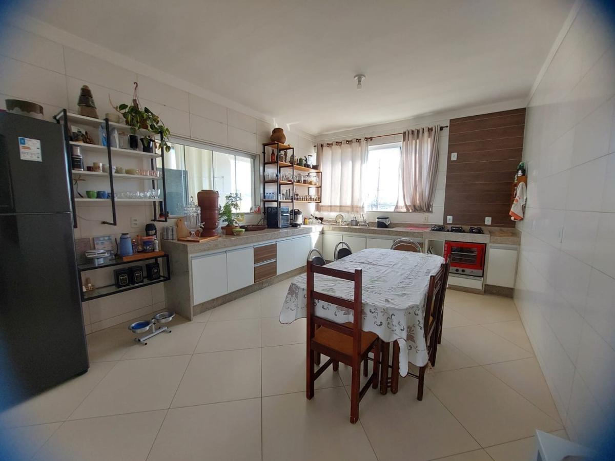 Casa, Vila Verde, 4 Quartos, 2 Vagas, 2 Suítes