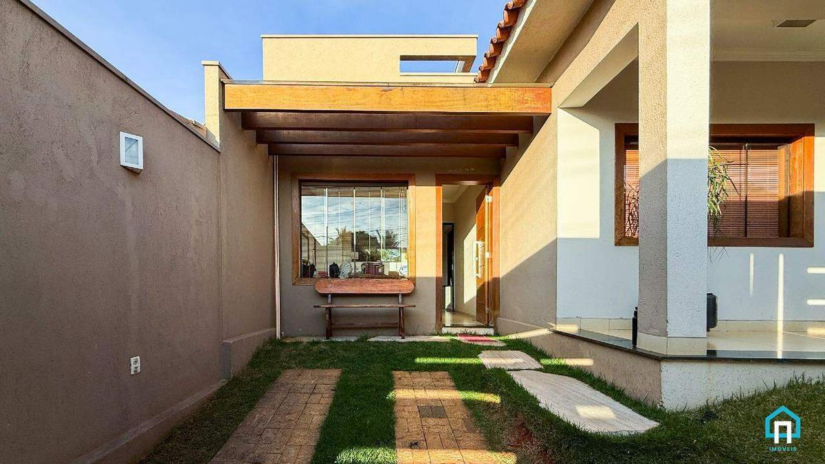 Casa, Centro, 4 Quartos, 4 Vagas, 2 Suítes