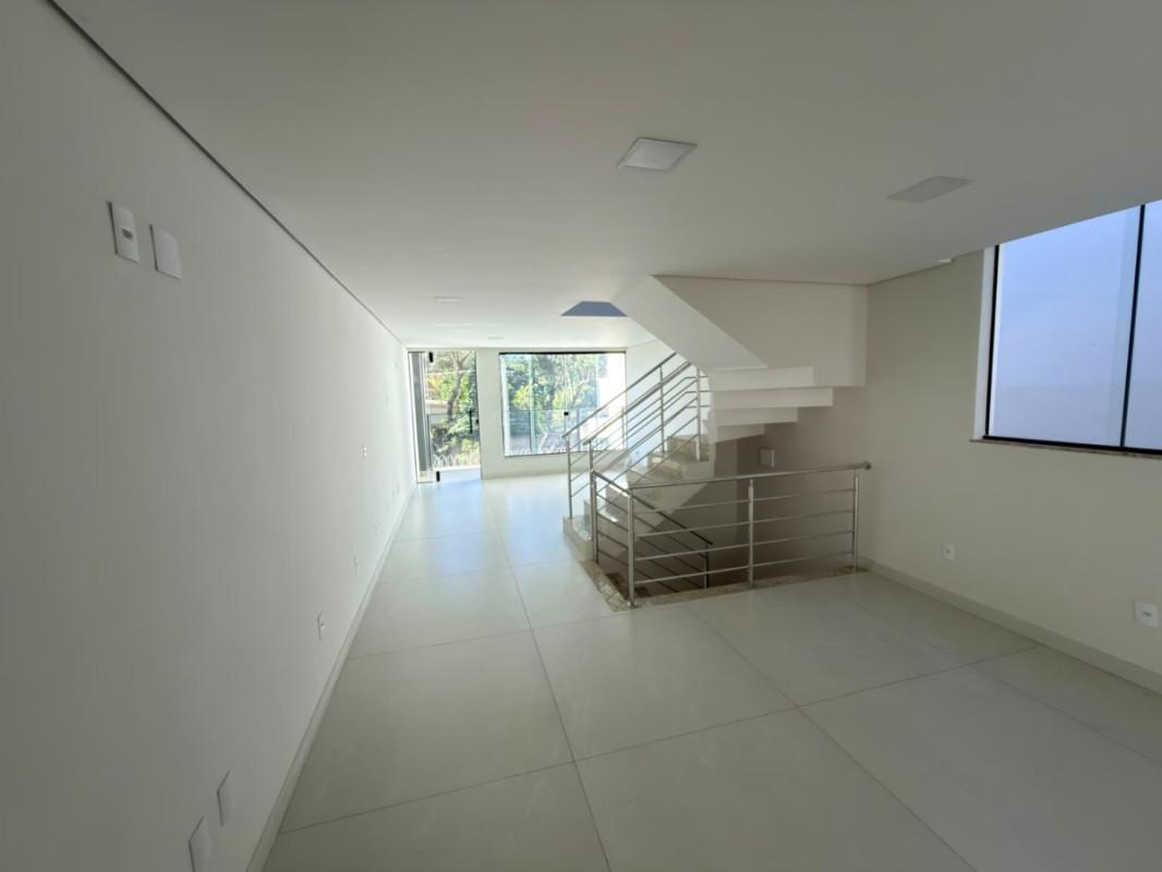 Casa, Planalto, 3 Quartos, 4 Vagas, 2 Suítes