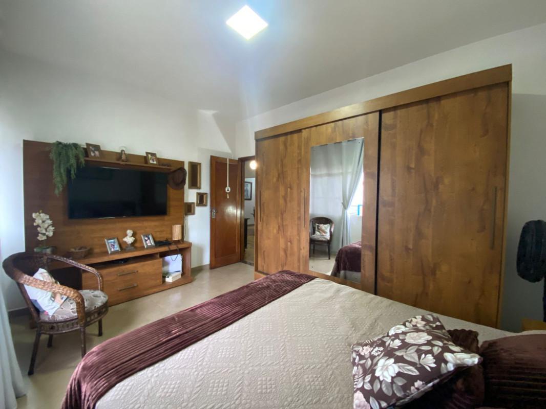 Casa, Centro, 5 Quartos, 2 Vagas