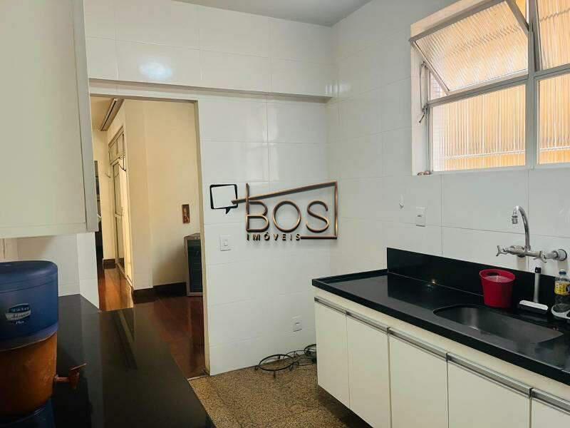 Apartamento, Funcionários, 4 Quartos, 2 Vagas, 1 Suíte