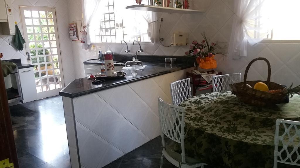 Casa, Castelo, 5 Quartos, 4 Vagas, 3 Suítes