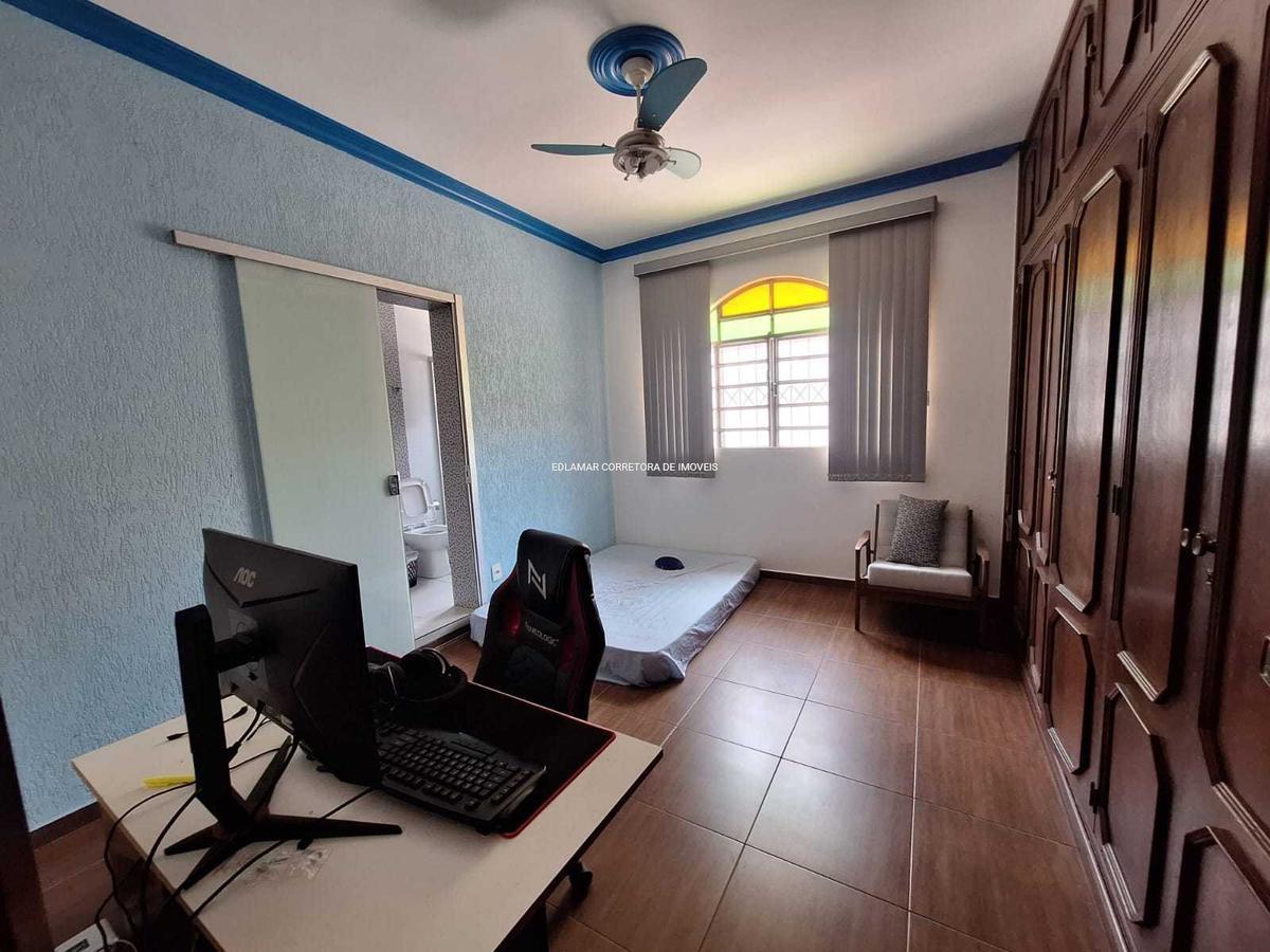 Casa, Jardim Riacho das Pedras, 3 Quartos, 8 Vagas, 2 Suítes