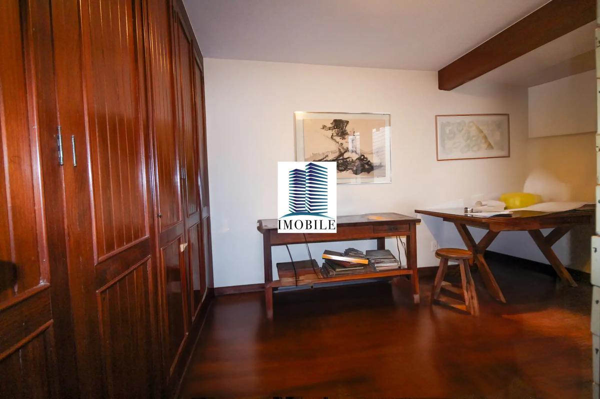 Casa, Serra, 4 Quartos, 5 Vagas, 1 Suíte