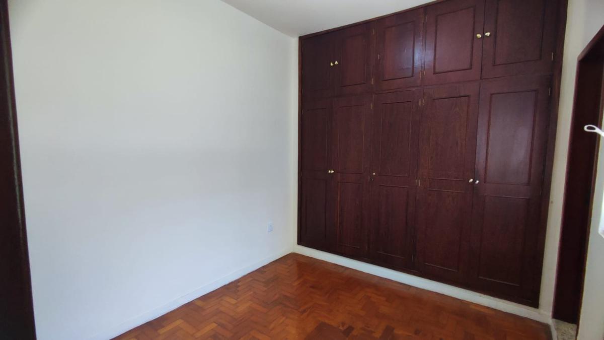 Casa, Liberdade, 6 Quartos, 2 Vagas, 1 Suíte
