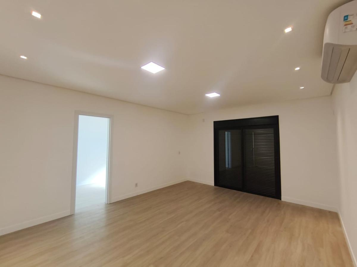 Casa, Trevo, 4 Quartos, 4 Vagas, 3 Suítes