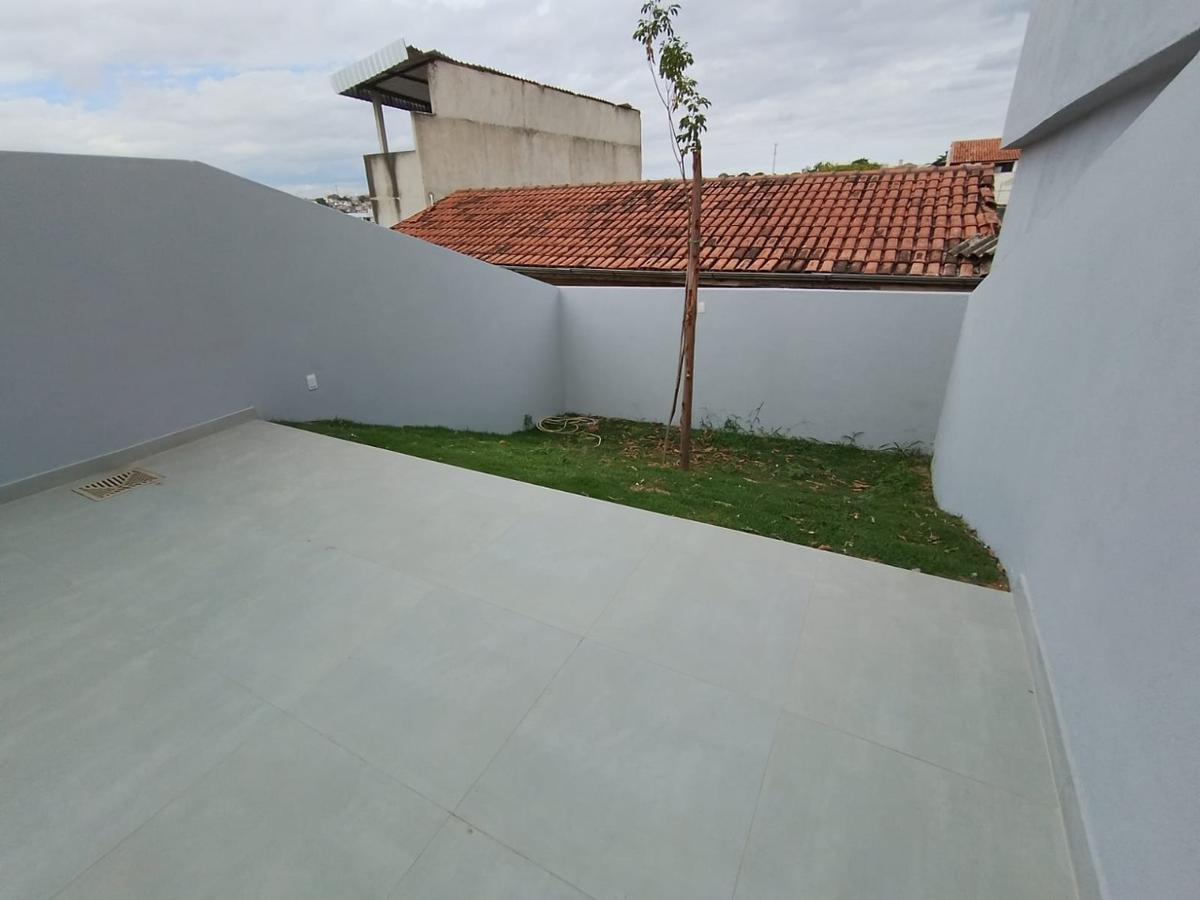 Casa, Jardim Leblon, 3 Quartos, 3 Vagas, 1 Suíte
