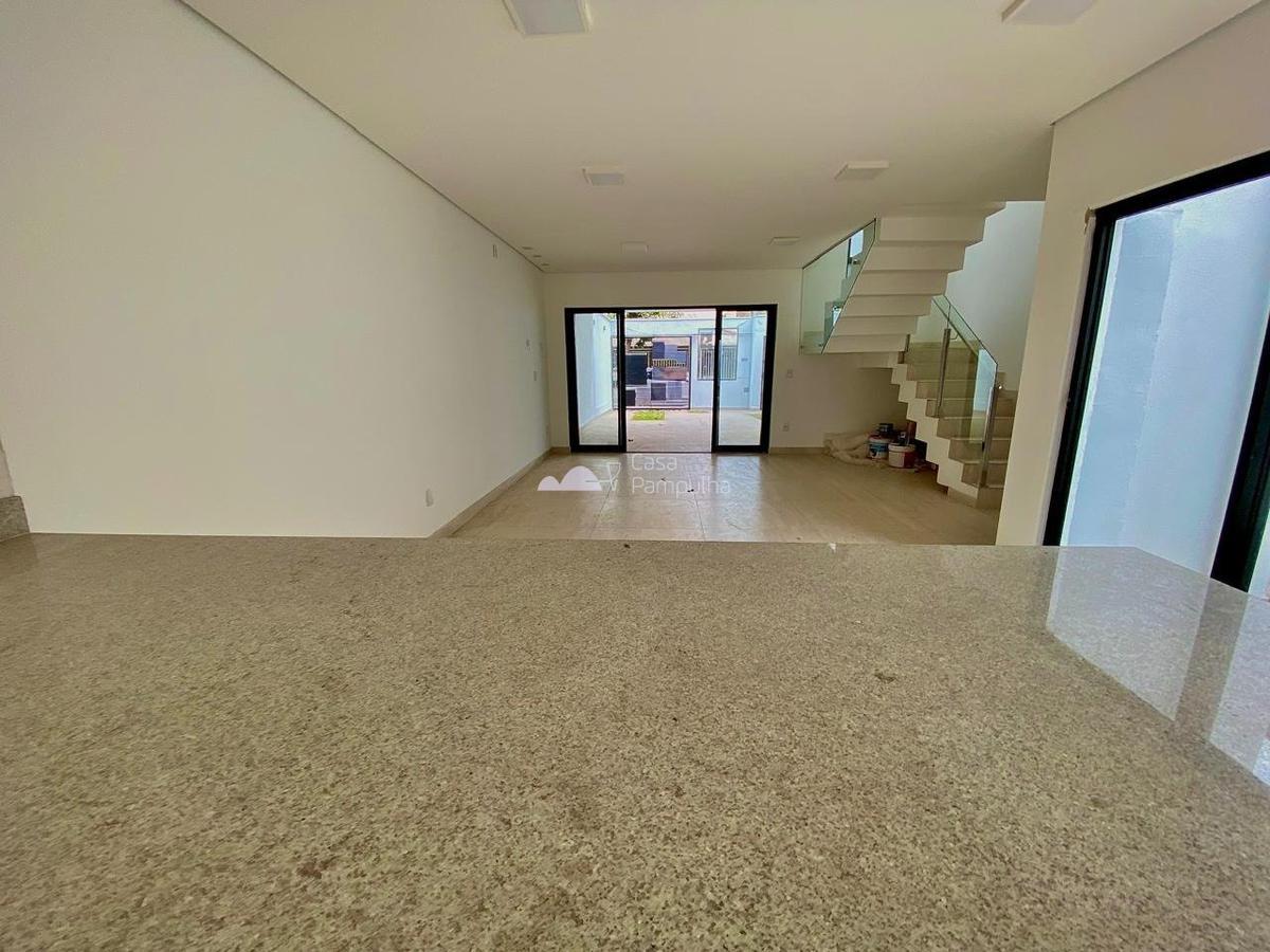 Casa, Paquetá, 3 Quartos, 4 Vagas, 1 Suíte