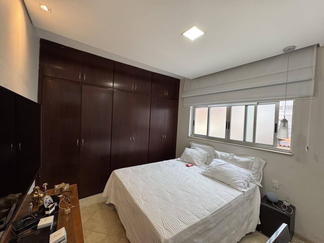 Apartamento, Sagrada Família, 2 Quartos, 1 Vaga, 1 Suíte