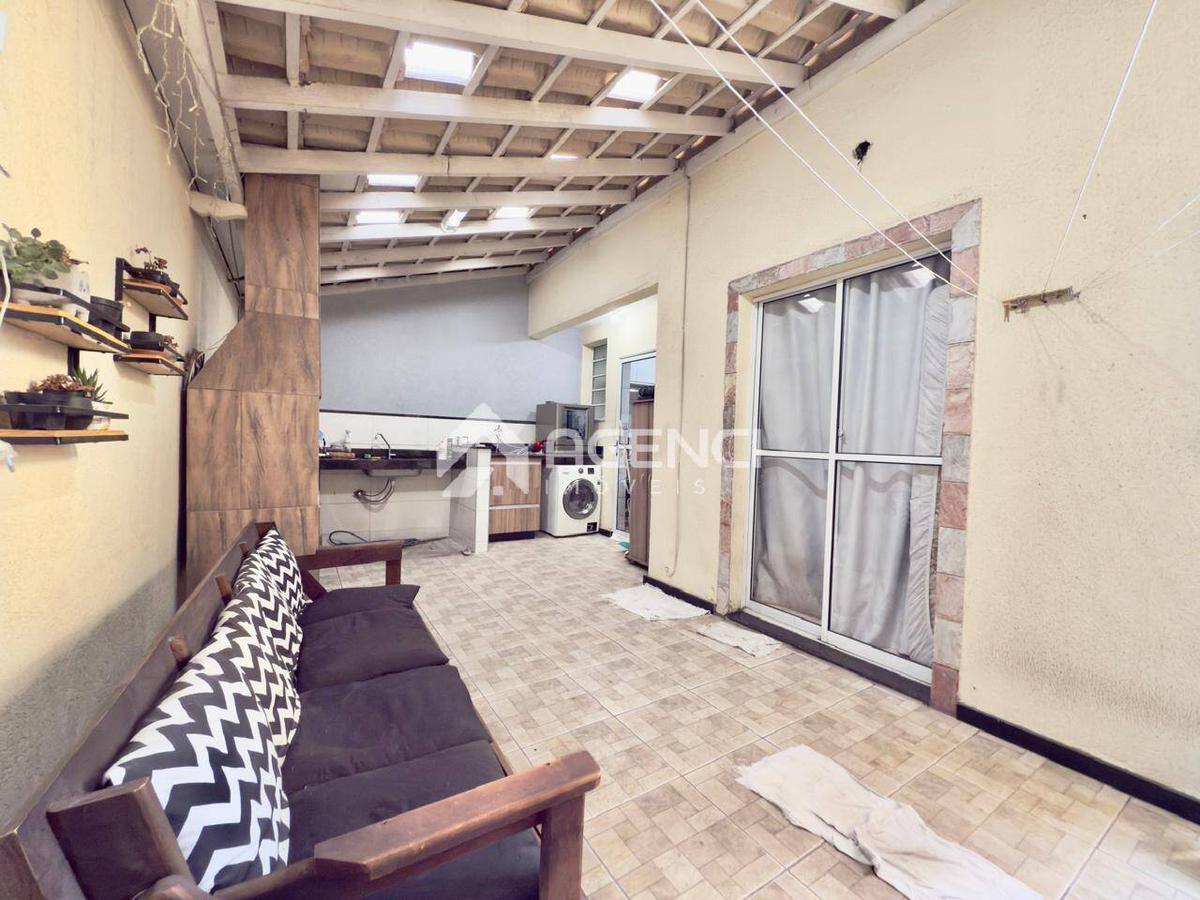 Casa, Cabral, 3 Quartos, 0 Vaga, 1 Suíte