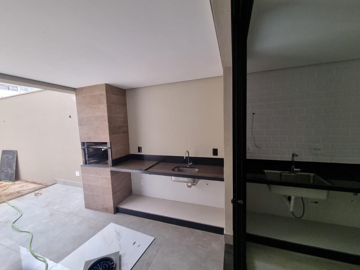 Casa, Jaraguá, 4 Quartos, 3 Vagas, 1 Suíte